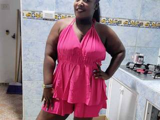 Chat vidéo érotique MikaelaTaylor