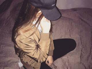 Chat vidéo érotique mikascharm