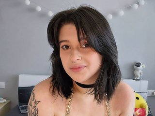 Chat vidéo érotique MikiiKiwi