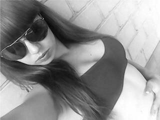 Chat vidéo érotique mikijewel