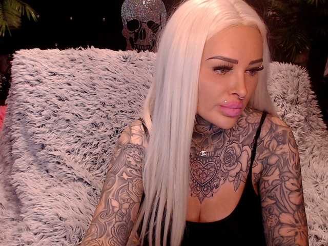 Photos MilaElaine Lets have fun! Private chat is always open!