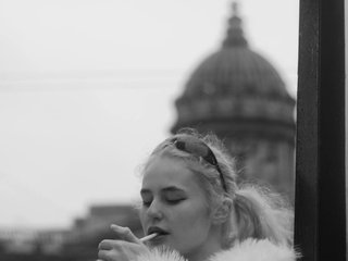 Chat vidéo érotique MilaElin