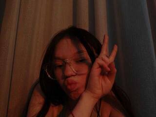 Chat vidéo érotique Milakha