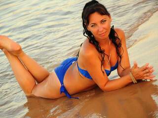 Chat vidéo érotique MilaMilfa