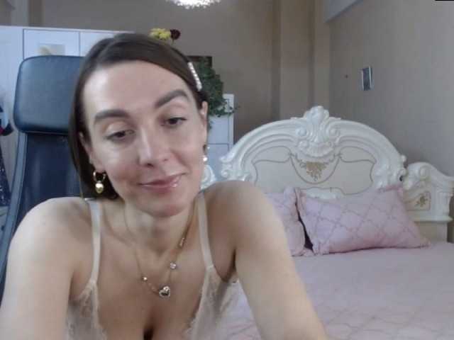 Photos MilfRyhanne sweet guys i get naked for 500 TKN i use dildo and more ask me :* BSDM TOYS