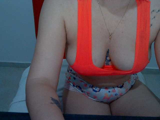 Captures d'écran de diffusion mimisexxxa