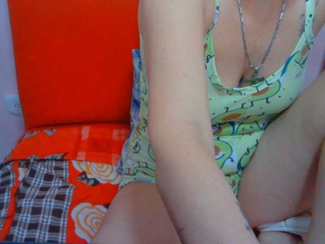 Captures d'écran de diffusion mimisexxxa