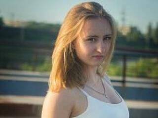 Chat vidéo érotique miramiraa