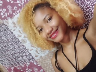 Chat vidéo érotique Mirelle12