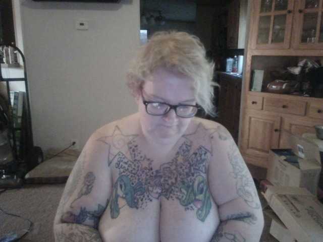 Captures d'écran de diffusion MitziMonroe