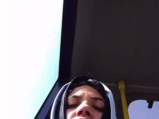 Chat vidéo érotique Mmmmmya