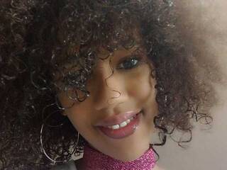 Chat vidéo érotique MoanaFrenchy