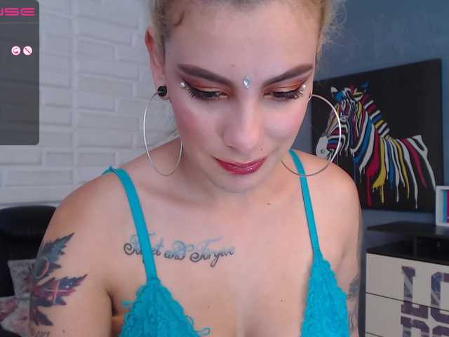 Photos MollyReedX ♠ Pin up girl ready to have fun today ♠ ♥♥ Fingering for 120 ♥ Spank my Pussy daddy!!!