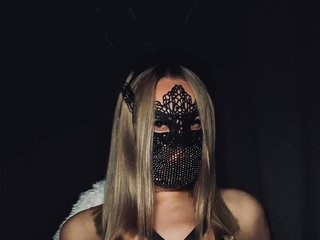 Chat vidéo érotique MomNylonL