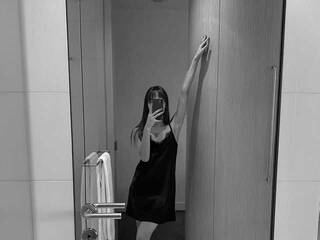 Chat vidéo érotique monalisa-2