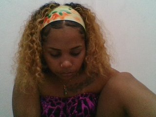 Chat vidéo érotique Monica1612