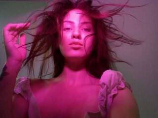 Chat vidéo érotique MonicaHoney