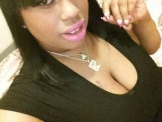 Chat vidéo érotique Monikastorm