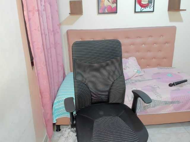 Captures d'écran de diffusion More-hot