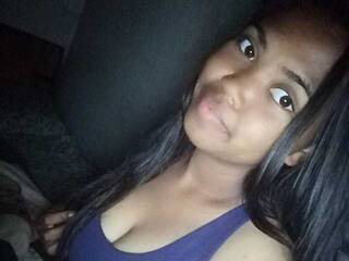 Chat vidéo érotique Mornih