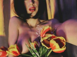 Chat vidéo érotique Mussaenda