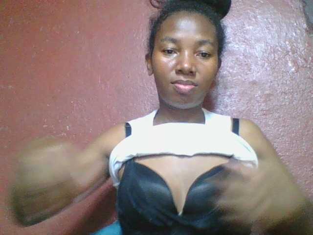 Captures d'écran de diffusion Nadiah1