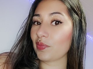 Chat vidéo érotique nahomiblakee