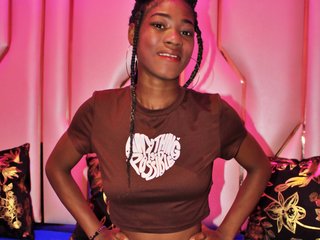 Chat vidéo érotique NahomyyBrownn