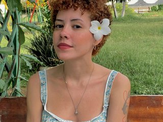 Chat vidéo érotique Nalinha