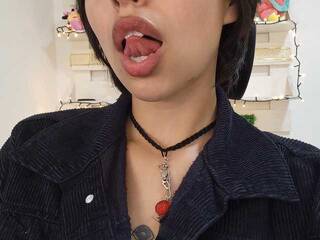 Chat vidéo érotique NanaRott01