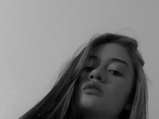 Chat vidéo érotique Naomi-Carly