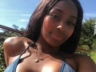 Chat vidéo érotique NAOMMII-1