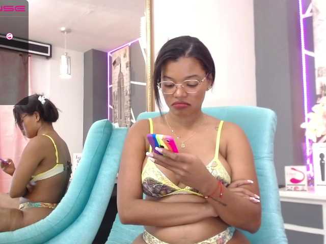 Captures d'écran de diffusion NatashaTrish