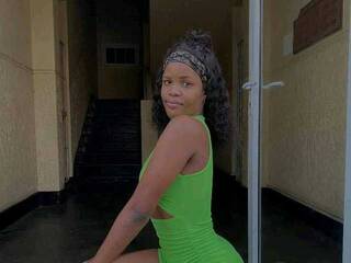 Chat vidéo érotique NATURALSEXY01