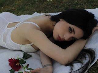 Chat vidéo érotique KiraCave