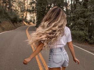 Chat vidéo érotique DIRTY_BITCH