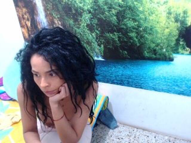 Captures d'écran de diffusion nenahot374