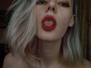 Chat vidéo érotique Nesssssie