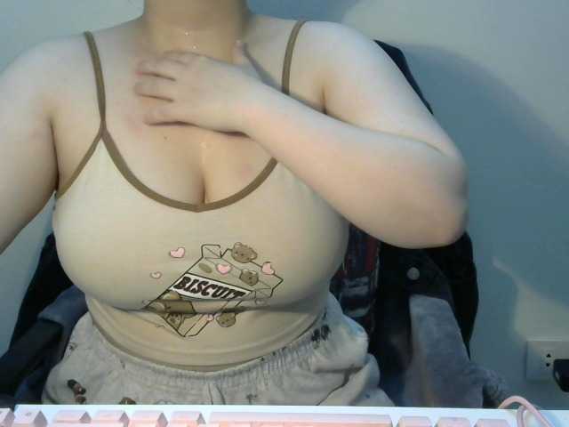 Photos newsunrayss 88 flash boobs,50token flash ass,100flash pussy,99 give me rores,130 blowjob,150 titsfuck,300 naked,999cumshow,1111squirt show,2345 help me a day offfGoal;1000tks cum show