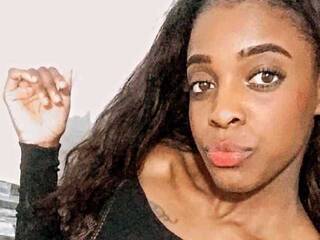 Chat vidéo érotique nichole-smhit