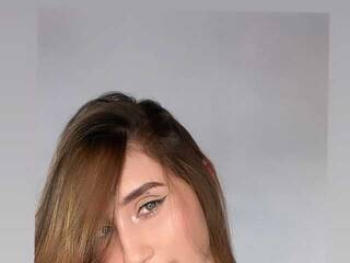 Chat vidéo érotique NicoleCooper