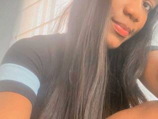 Chat vidéo érotique NicoleHillss