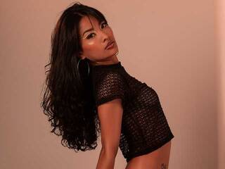 Chat vidéo érotique NicoleMonet