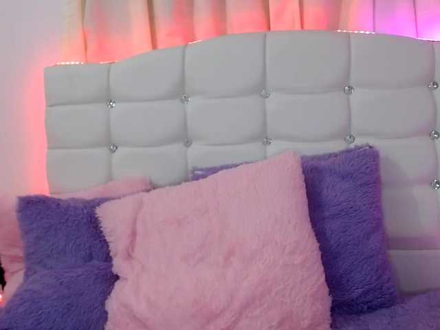 Captures d'écran de diffusion NicoleMooree