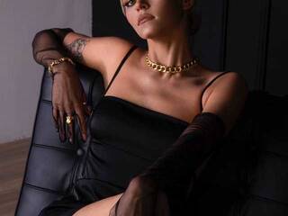 Chat vidéo érotique NikaChase