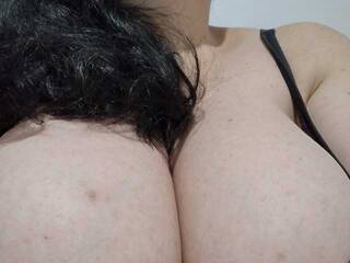 Chat vidéo érotique Nykyxo