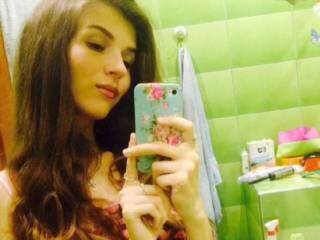 Chat vidéo érotique olesyafox66