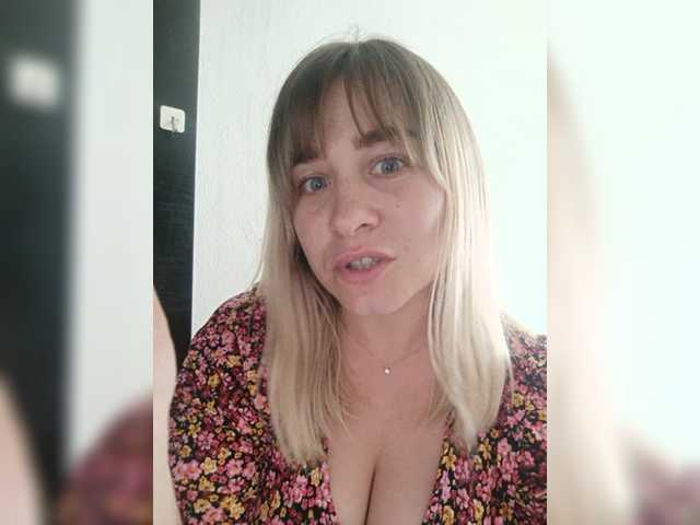 Photos Blondines69 Hey guys!:) Goal- #Dance #hot #pvt #c2c #fetish #feet #roleplay Tip to add at friendlist and for requests!