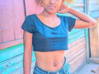 Chat vidéo érotique Oliviaaa1