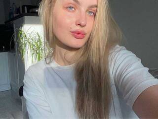 Chat vidéo érotique OliviaKisss3